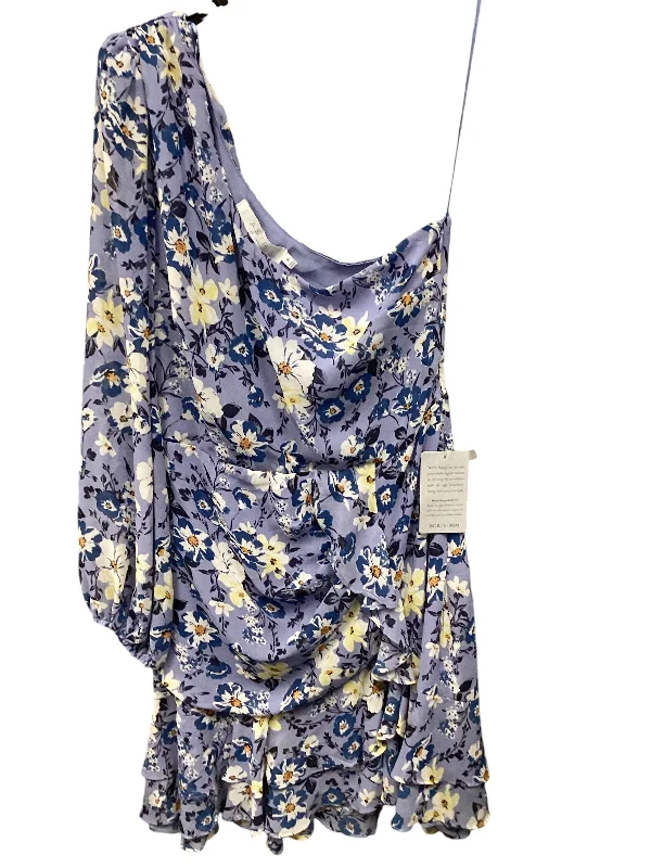 Dress Casual Short By Astr In Floral Print, Size: M