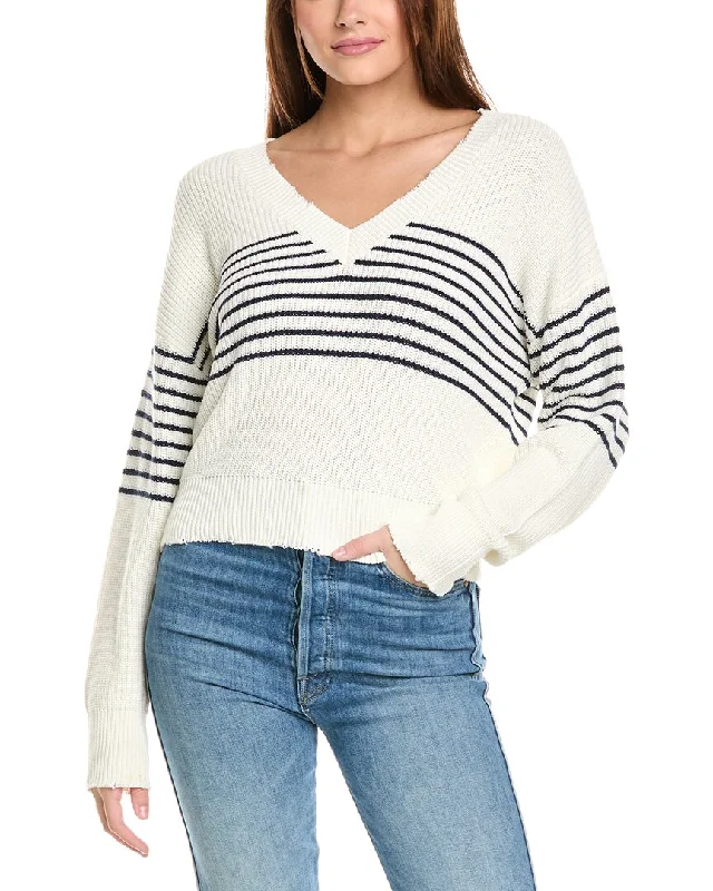 525 America Lea Distressed Pullover