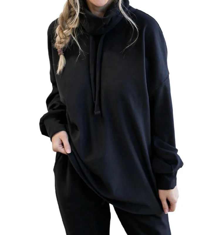 Cozy On The Run Shift Top In Black